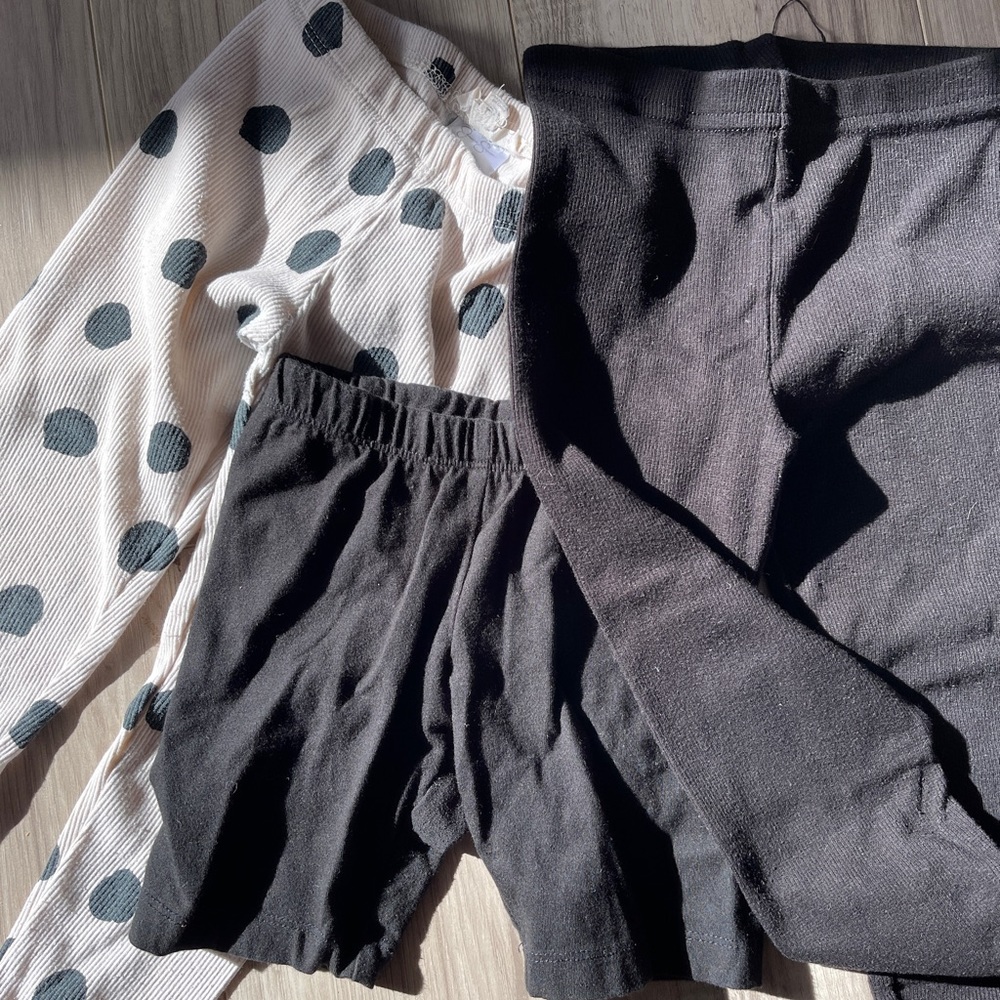 Bundle of two pants and one biker short
